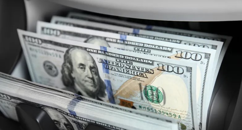 سعر الدولار في سوريا اليوم الإثنين 12 / 2 / 2024 في الصرافة والسوق السوداء